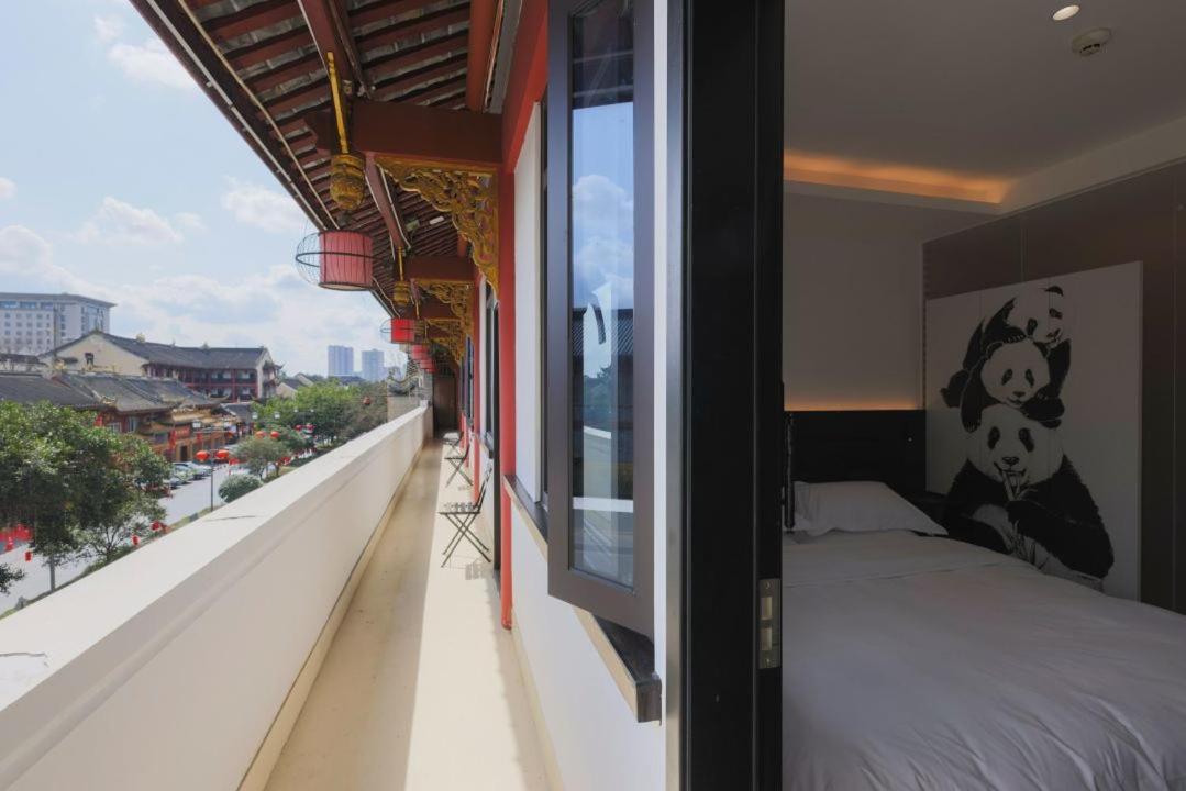 Qintai Tibetan Culture Boutique Hotel Chengdu Exterior photo